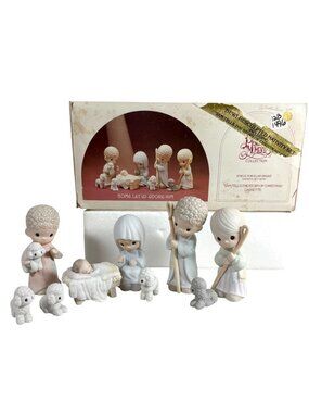 Precious Moments Come Let Us Adore Him 9pc Nativity Set 104000 W/ Cassette 1986